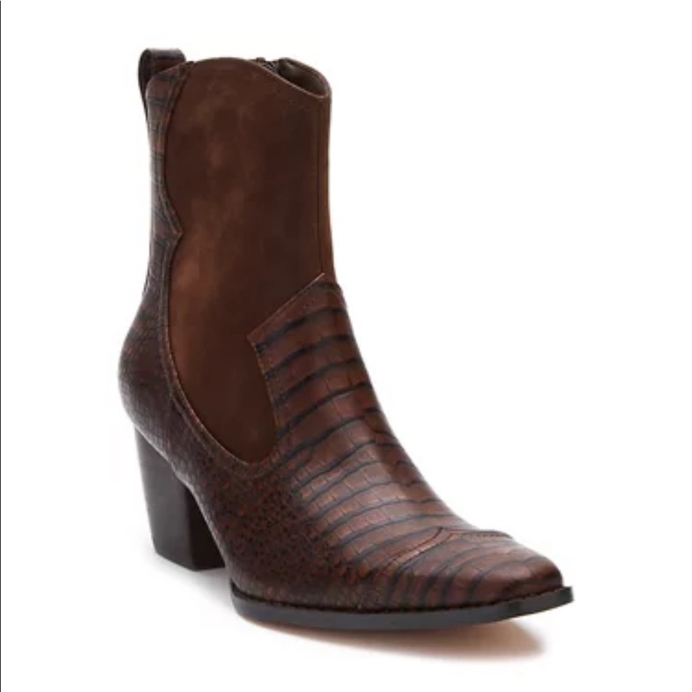 Like new! Coconuts by Matisse "Vivid" Exotic Western Boot